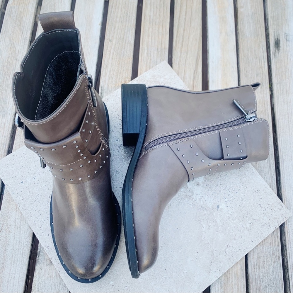 Charles David Clark Studded Boots NEW $329 - Picture 9 of 10